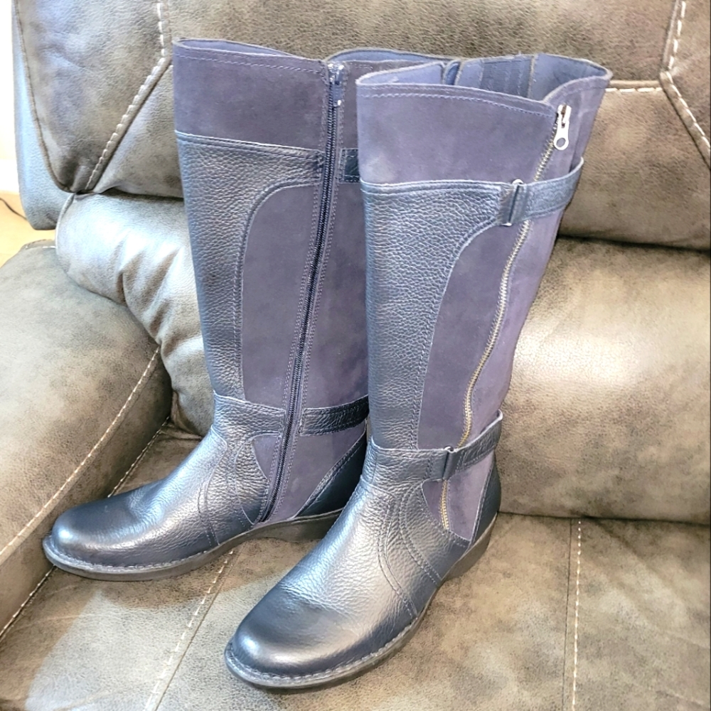 Clarks Whistle Whey wide leg boots dark Navy blue size 9.5